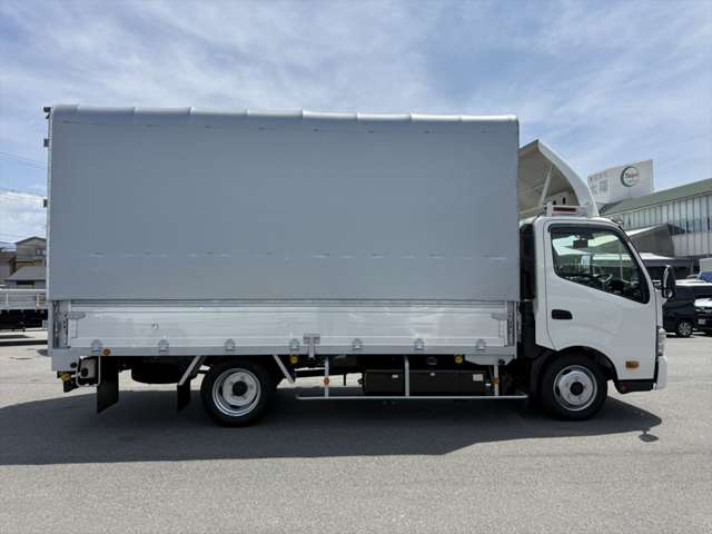 Hino Dutro 7