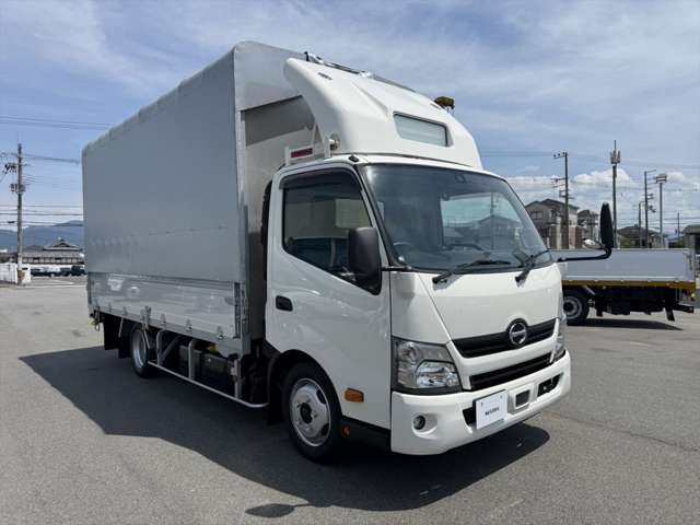 Hino Dutro 8