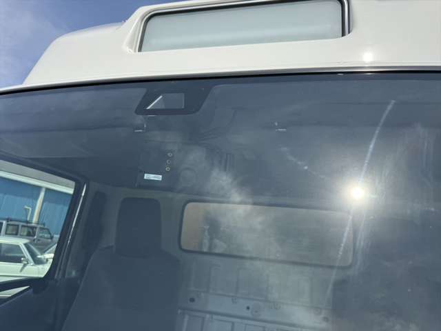 Hino Dutro 10