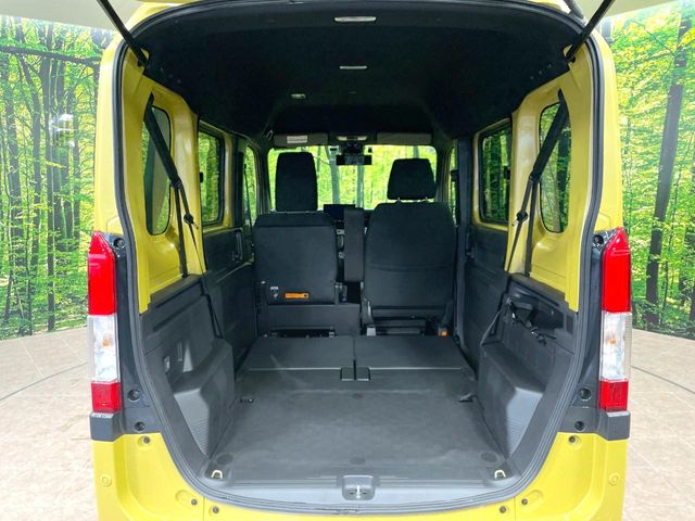 Honda N-VAN 10