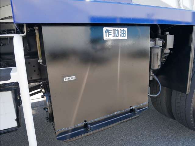 Hino Dutro 11