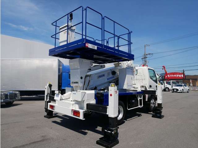 Hino Dutro 6