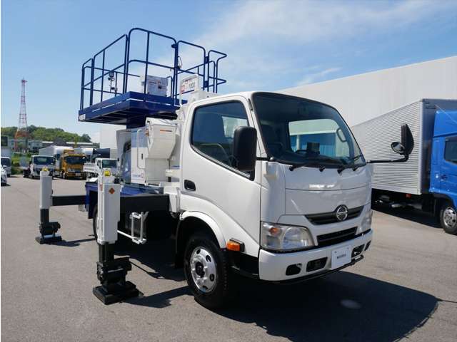 Hino Dutro 8