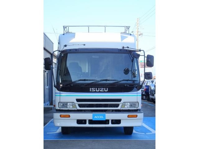 Isuzu Forward 12