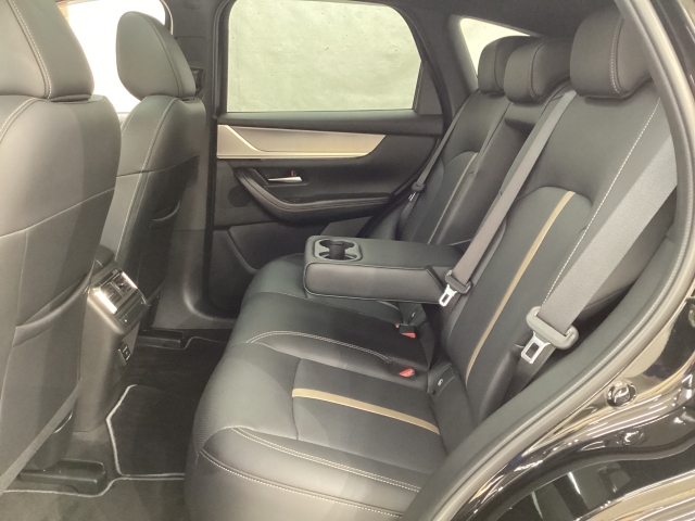 Mazda CX-60 11