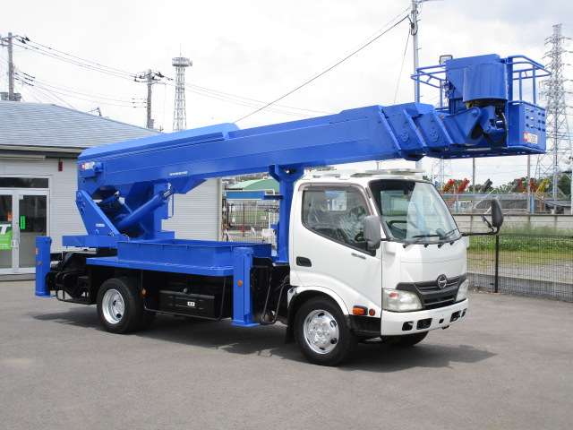 Hino Dutro 2