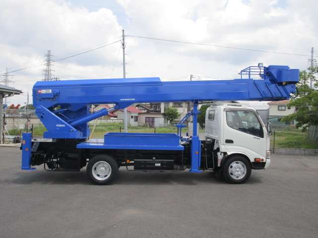 Hino Dutro 5