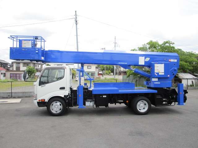 Hino Dutro 6