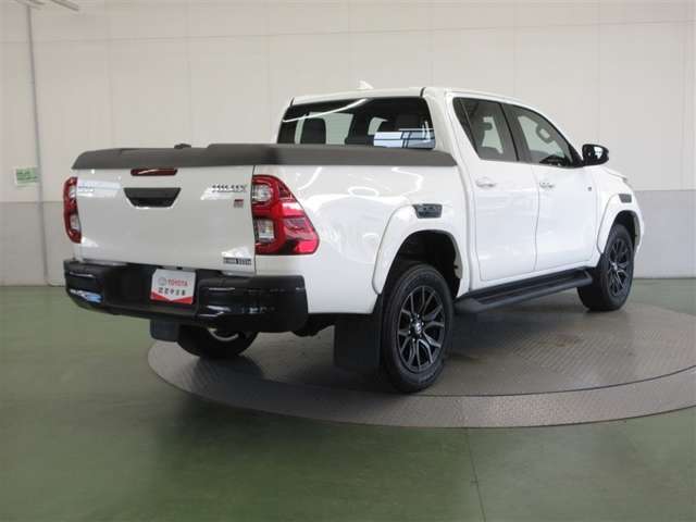 Toyota Hilux 6