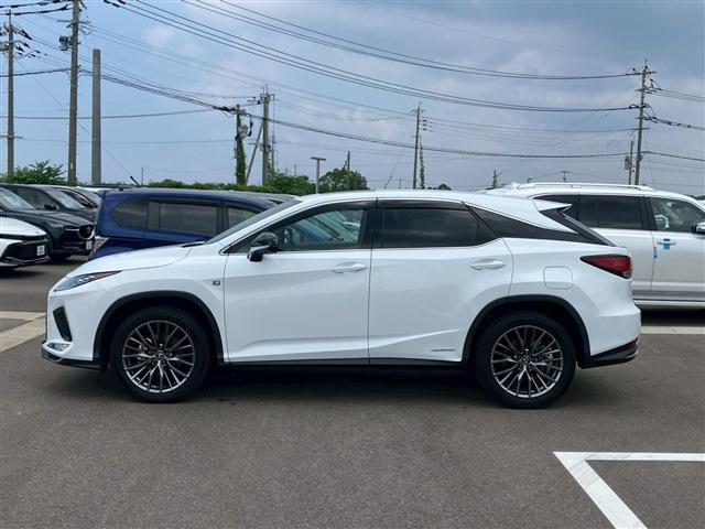 Lexus RX 9
