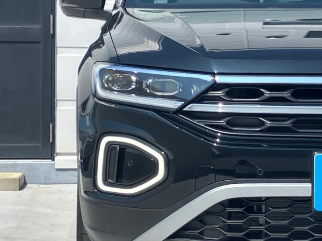Volkswagen T-Roc 6