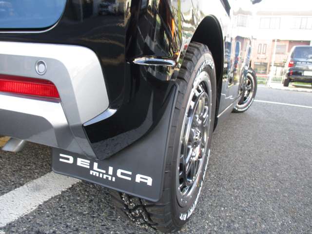 Mitsubishi Delica Mini 6