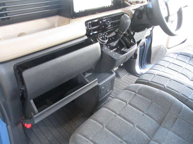 Mitsubishi Delica Mini 7