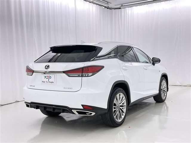 Lexus RX 7