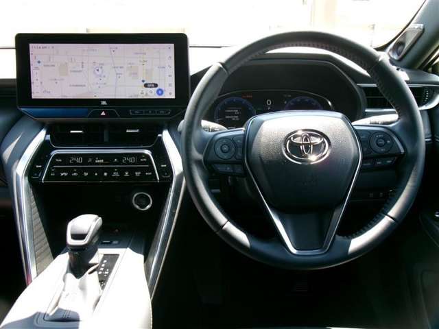 Toyota Harrier 4