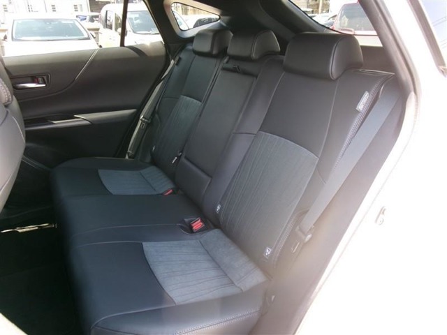 Toyota Harrier 10