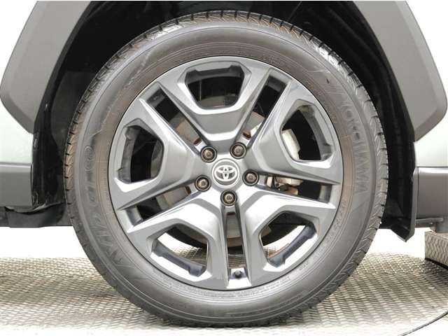 Toyota RAV4 6