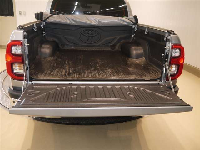 Toyota Hilux 8