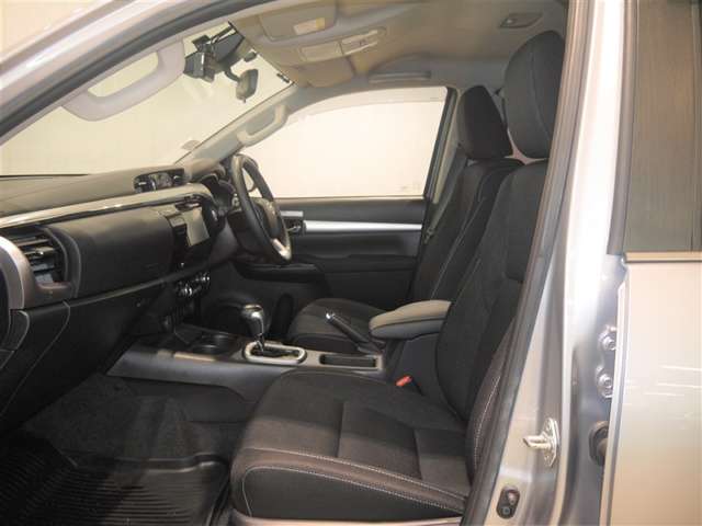 Toyota Hilux 9
