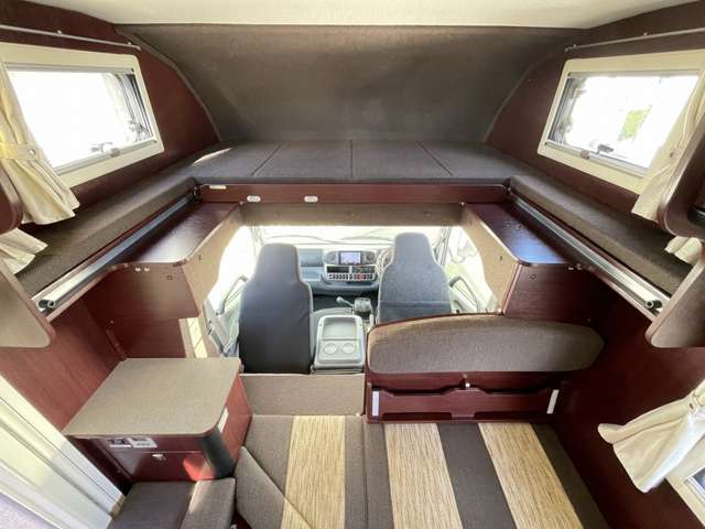 Toyota Camroad 12