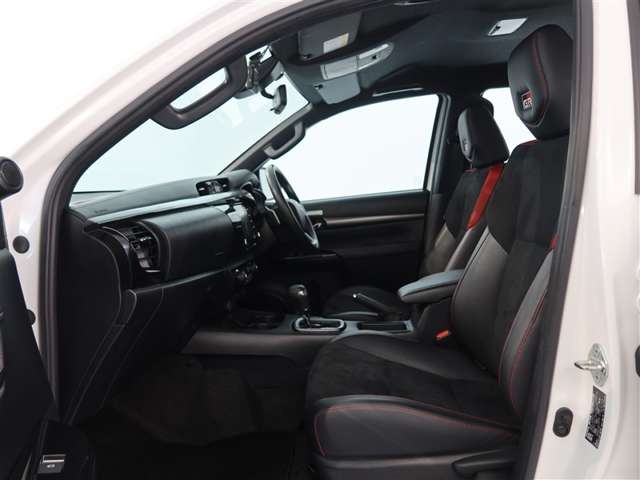 Toyota Hilux 11