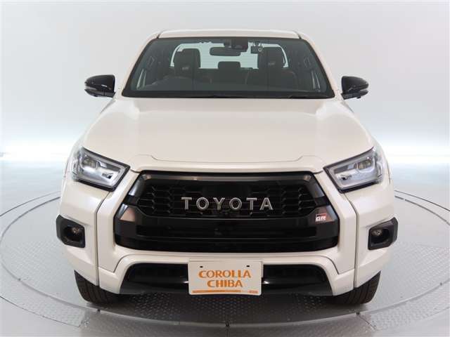 Toyota Hilux 2