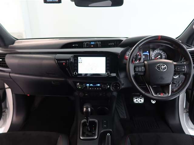 Toyota Hilux 8