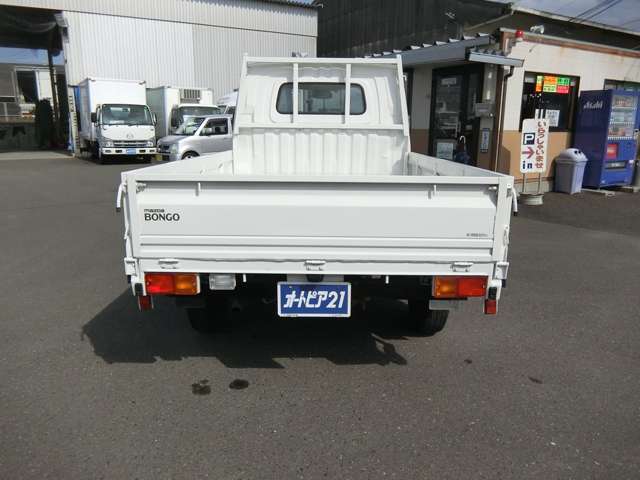 Mazda Bongo Truck 5