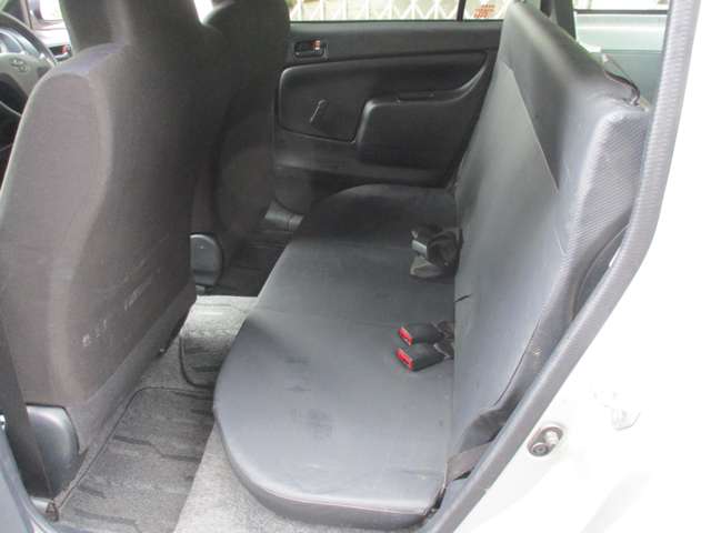 Toyota Succeed Van 5