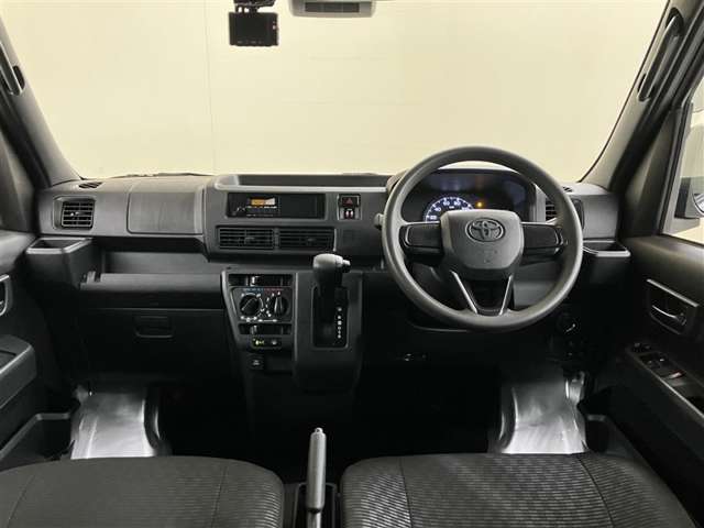 Toyota Pixis Van 7