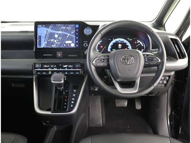 Toyota Noah 4