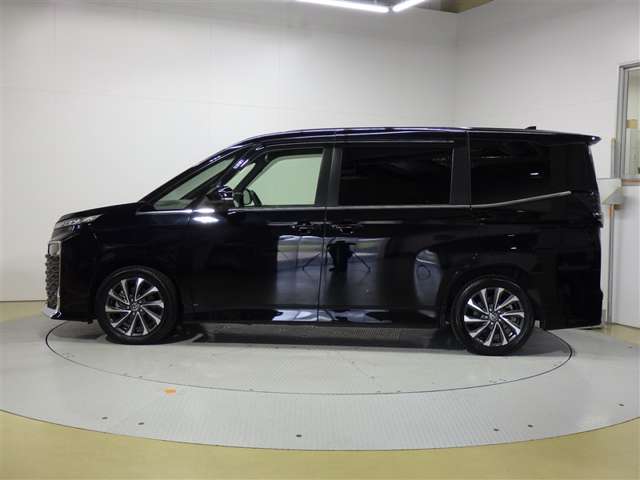 Toyota Voxy 5
