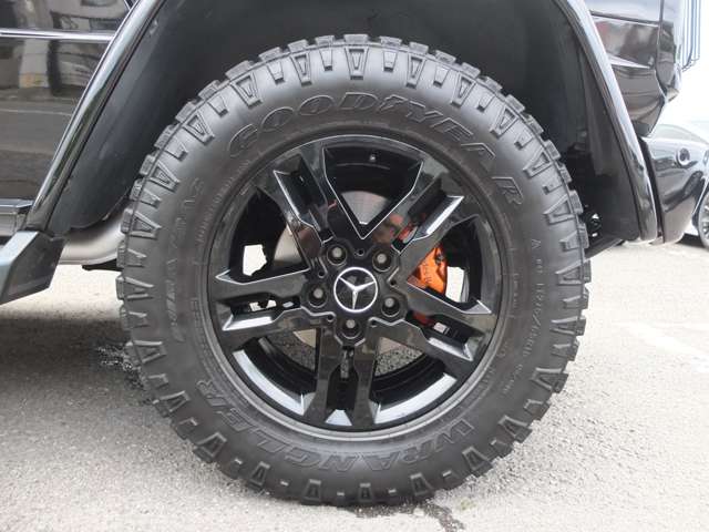 Mercedes-Benz G-Class 2