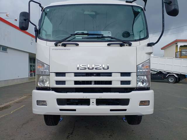 Isuzu Forward 2