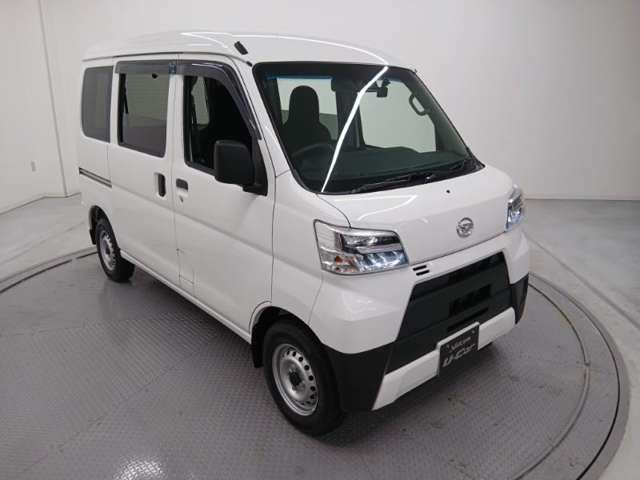 Daihatsu Hijet Cargo 3
