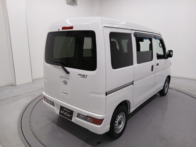 Daihatsu Hijet Cargo 5
