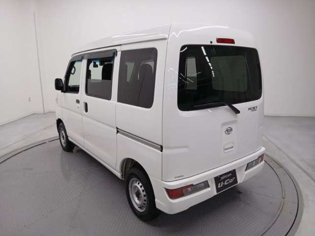 Daihatsu Hijet Cargo 7