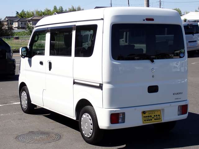 Suzuki Every 12