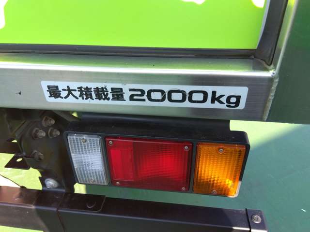 Isuzu Elf 9