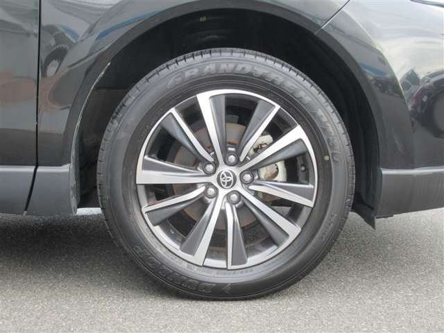 Toyota Harrier 3