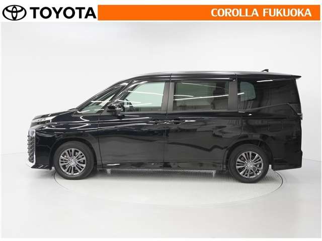 Toyota Voxy 5