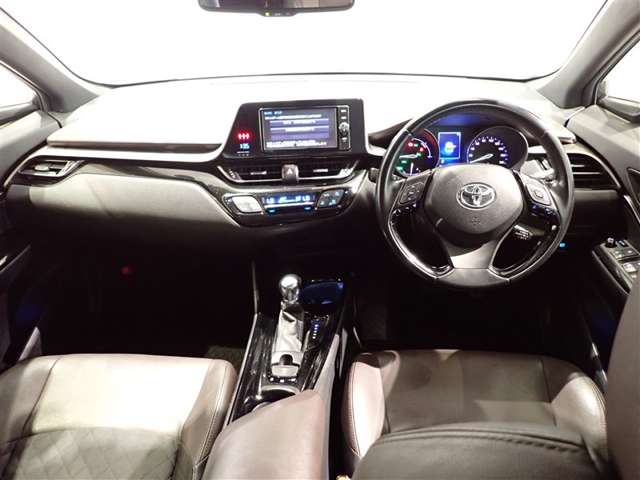 Toyota C-HR 11