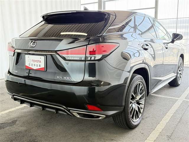 Lexus RX 7