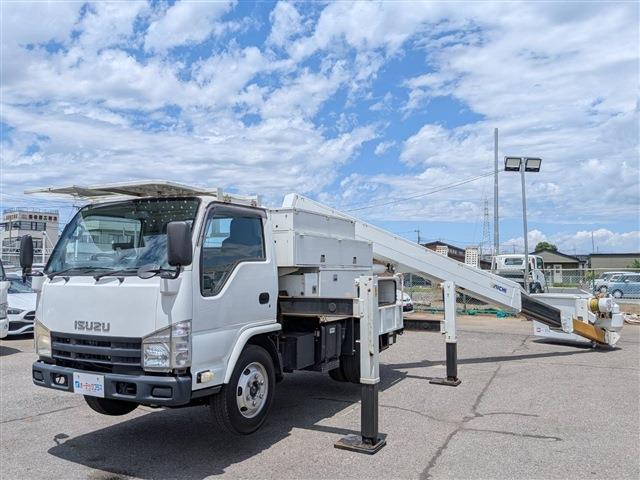 Isuzu Elf 11