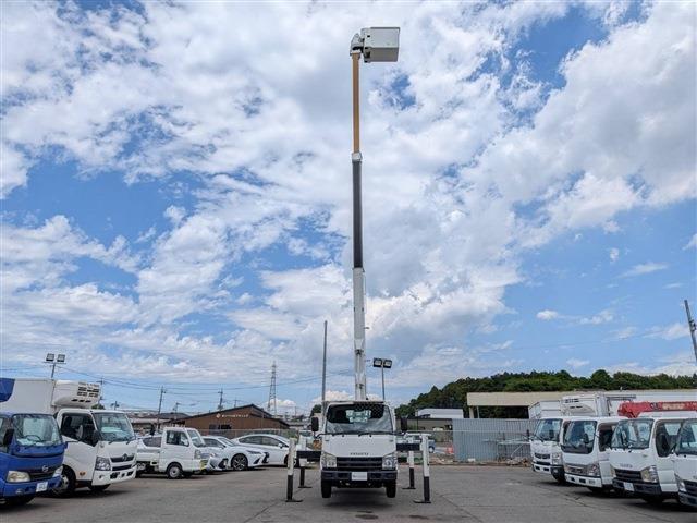 Isuzu Elf 7