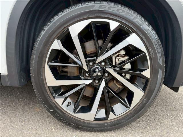 Mitsubishi Outlander 11