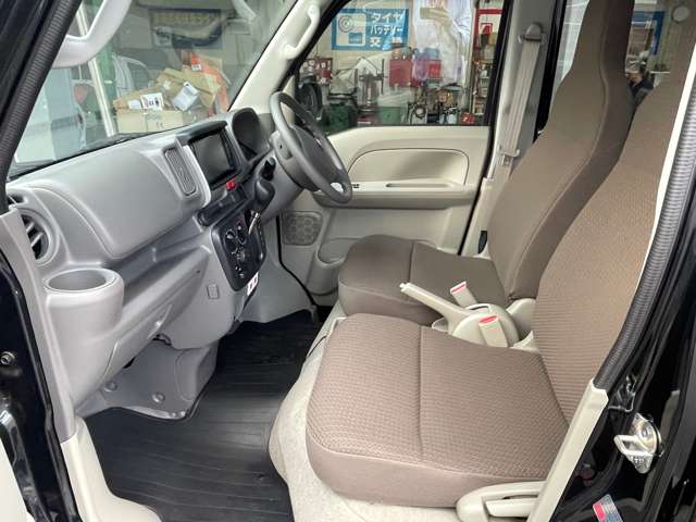 Nissan NV100 Clipper 7
