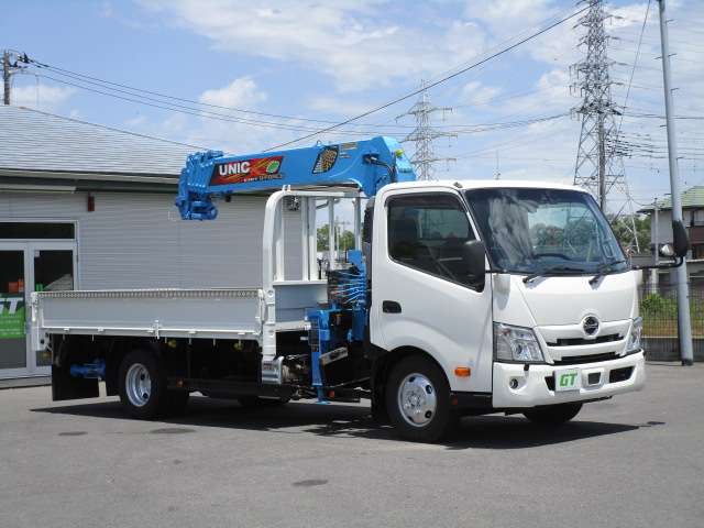 Hino Dutro 2