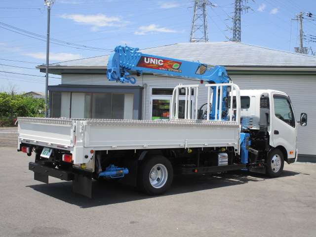 Hino Dutro 4
