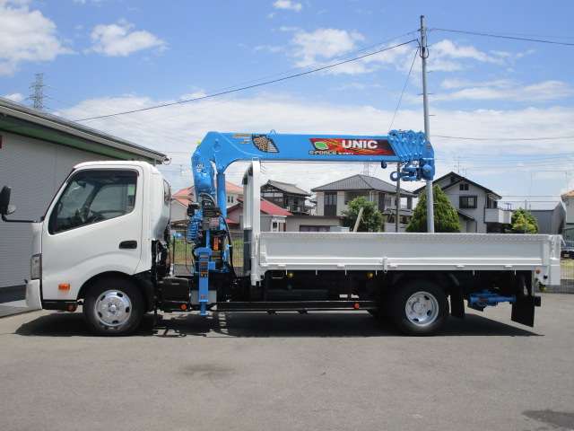 Hino Dutro 6